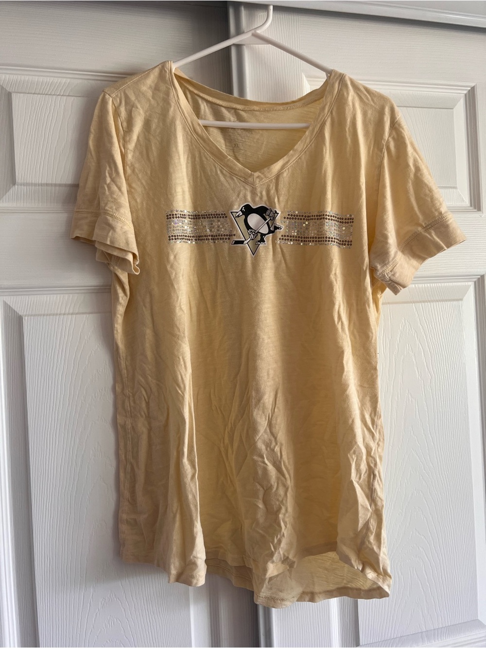 Women's Pittsburgh Penguins V-Neck T-Shirt - XL